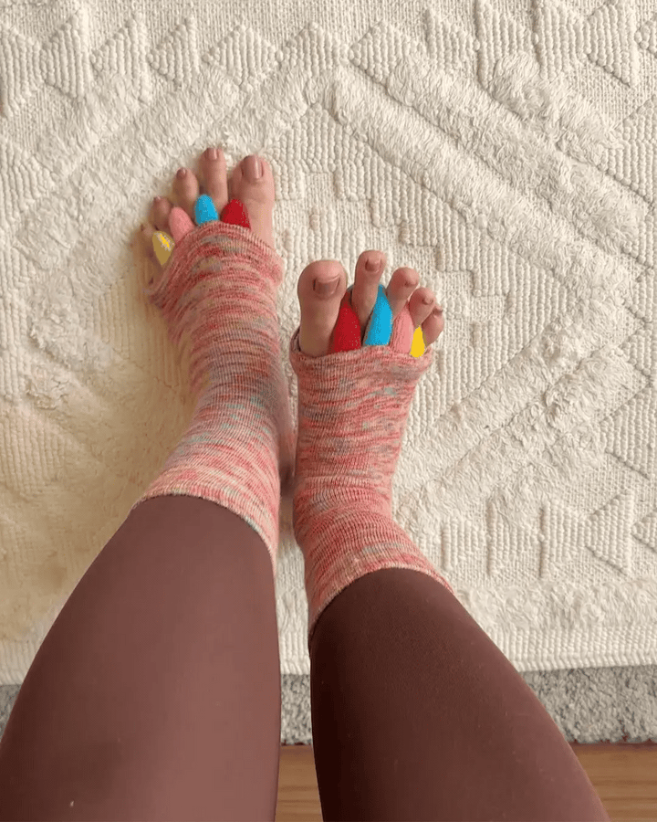 Close-up: soft separators, no squeeze, no red marks
